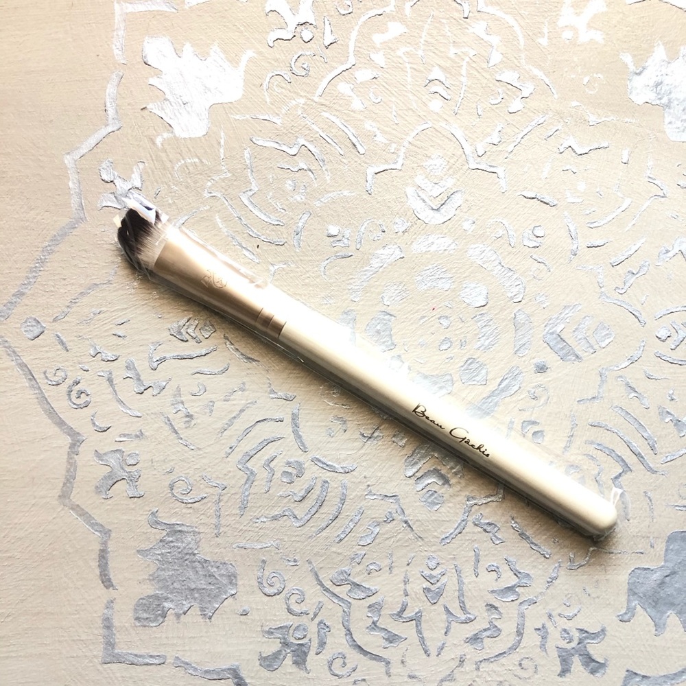Beau Gachis large shader brush NEW